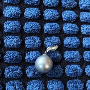 Silver Gray south sea 12mm Pearl Necklace pendant with CZ begets
